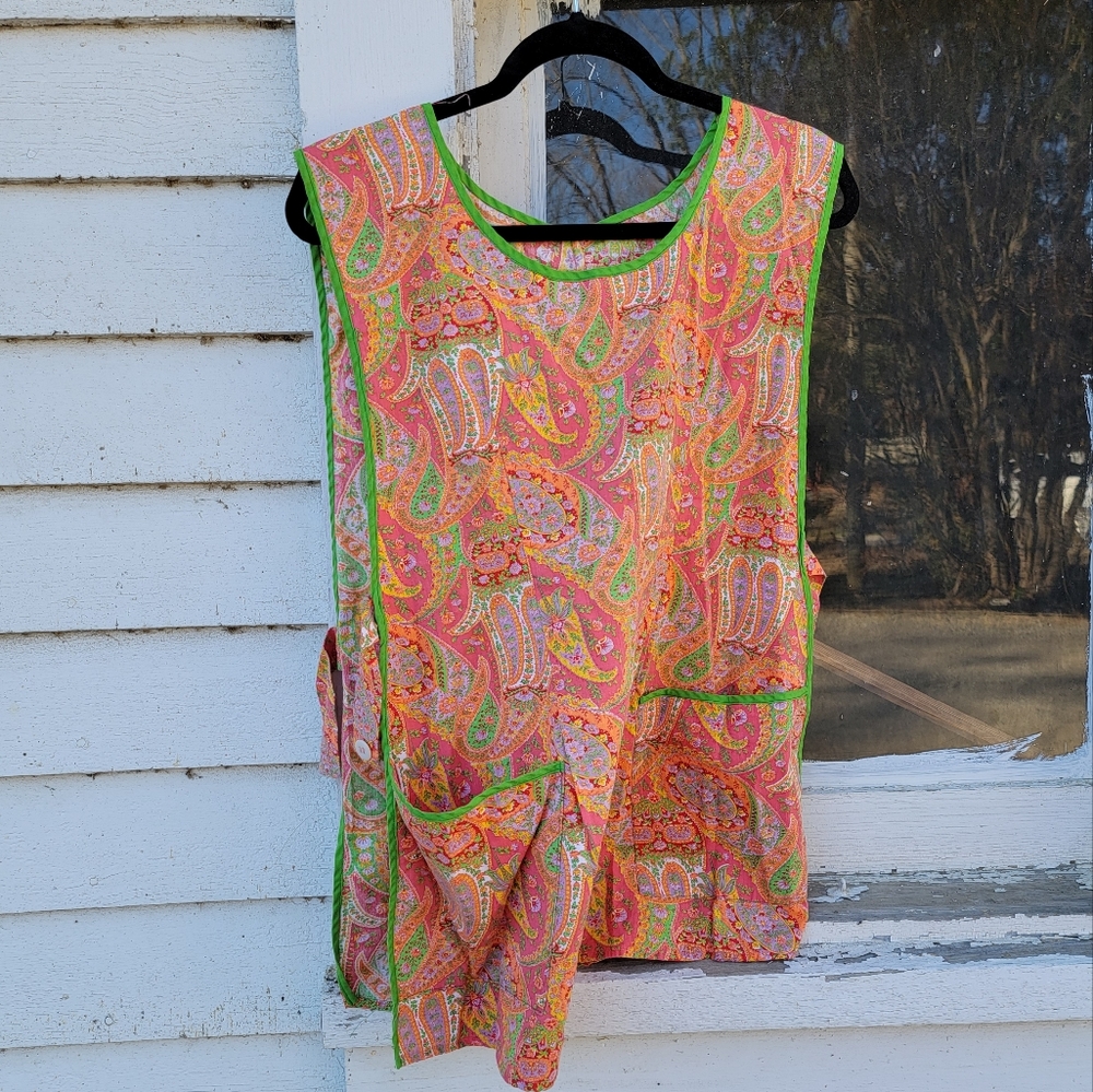 70s Vintage Shirt Apron / Smock  Paisley Print 2 large Front Pockets